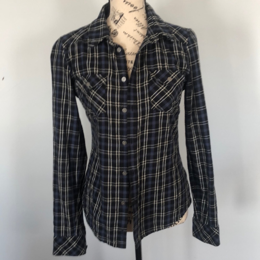 TNA Aritzia women’s sz S classic fit flannel shirt.